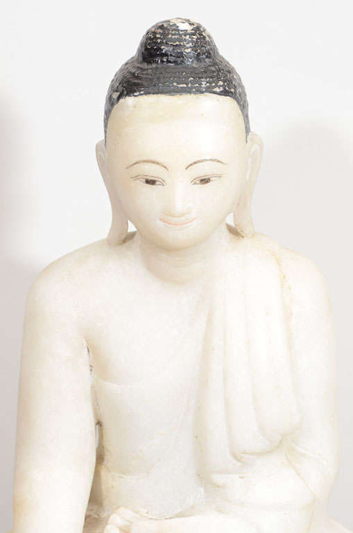 Thai 19th Century Alabaster Seated Buddha For Sale