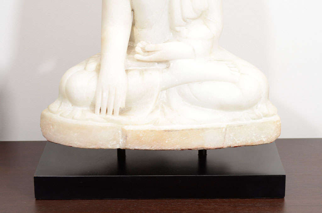 19th Century Alabaster Seated Buddha For Sale 1