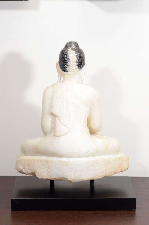 19th Century Alabaster Seated Buddha For Sale 5