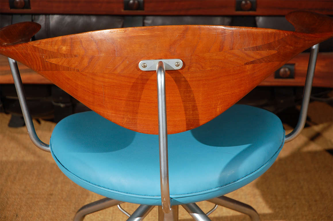 Mid-20th Century The Swivel Chair by Hans Wegner For Sale