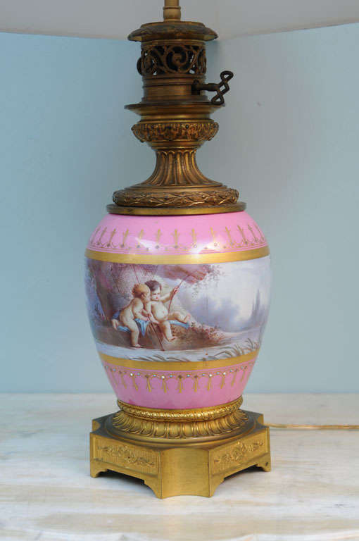Pair of Pink Sevres Porcelain Lamps with Cupids, circa 1850 In Good Condition For Sale In Palm Beach, FL