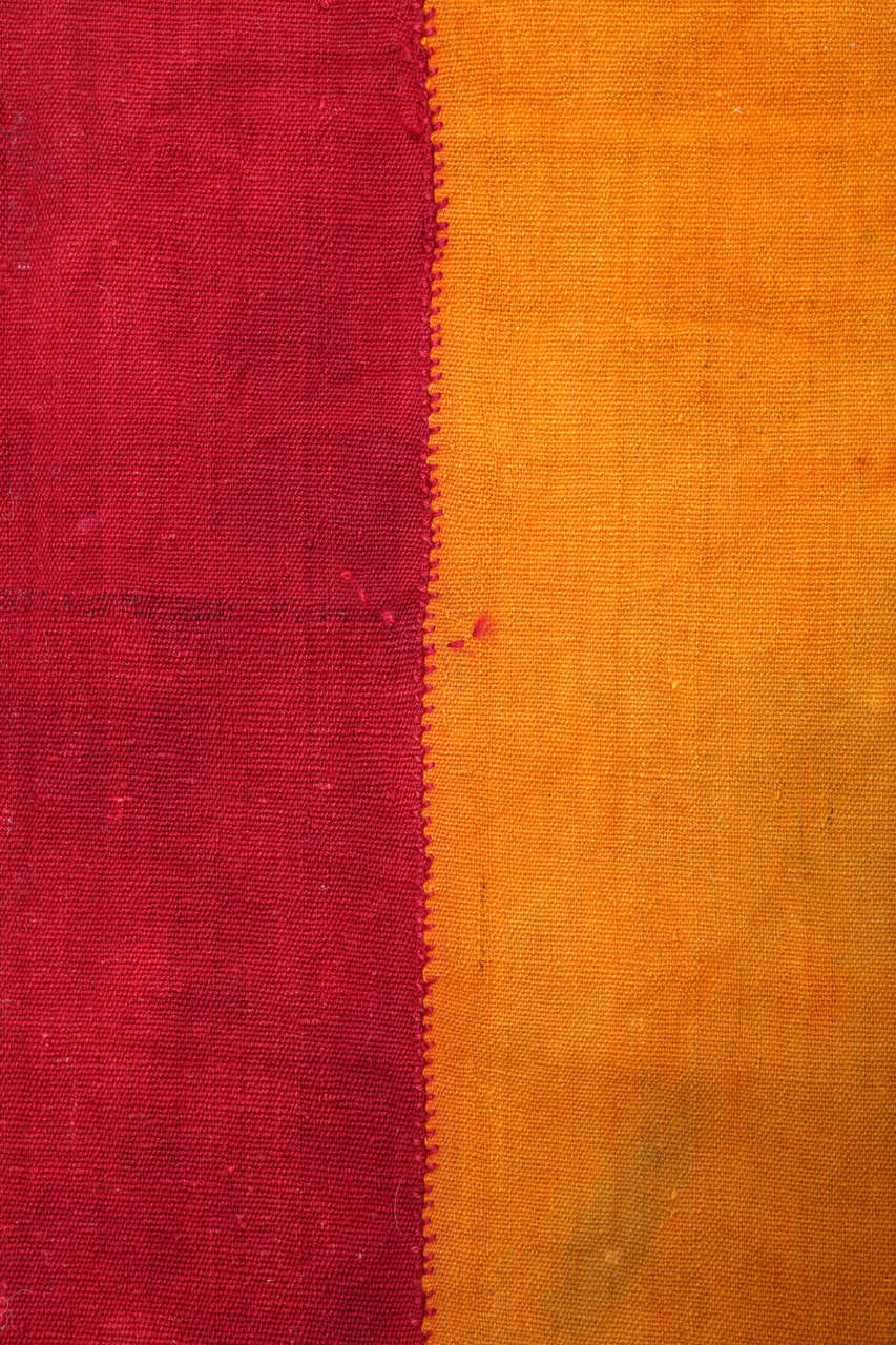 Kurdischer Flachgewebter Flachgewebe-Teppich aus Wolle, polychrom (Minimalistisch) im Angebot