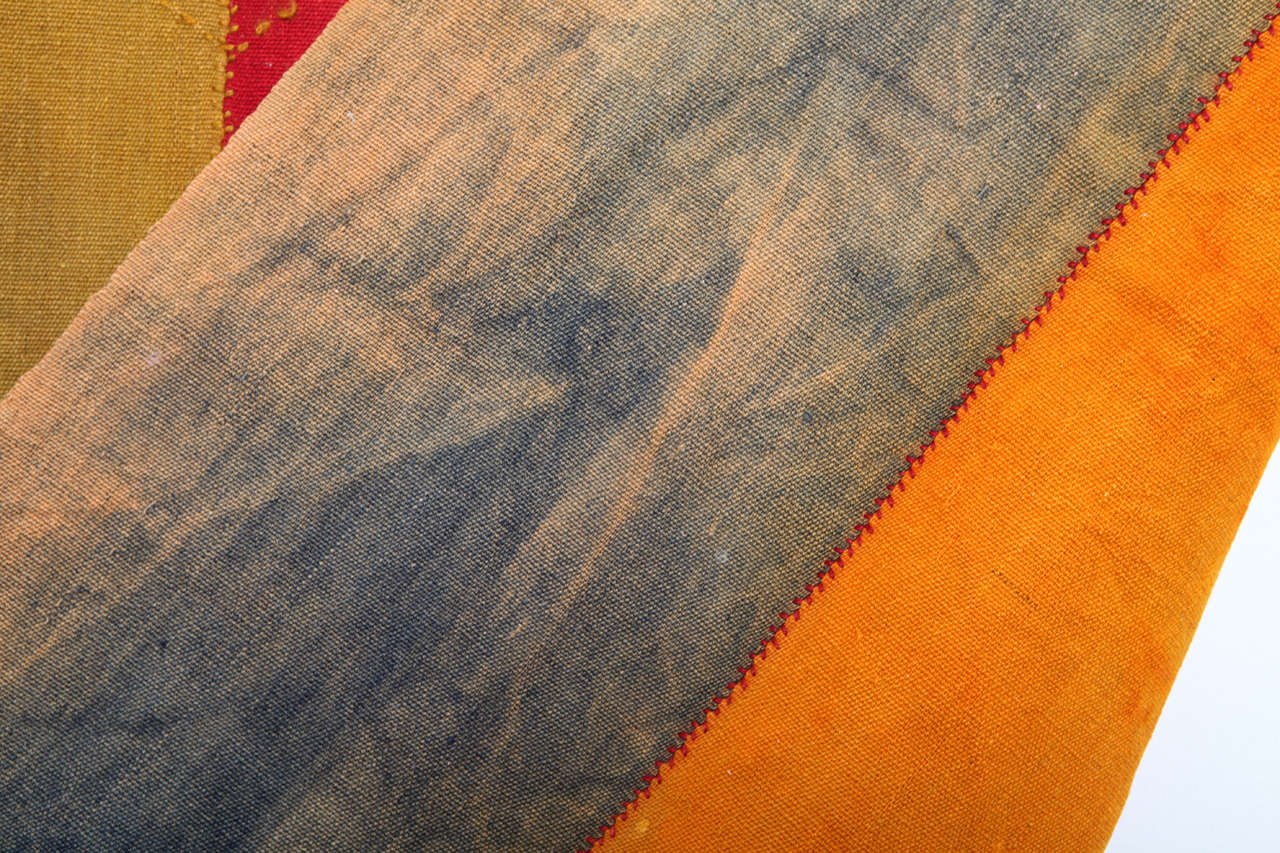 Kurdischer Flachgewebter Flachgewebe-Teppich aus Wolle, polychrom (Mitte des 20. Jahrhunderts) im Angebot