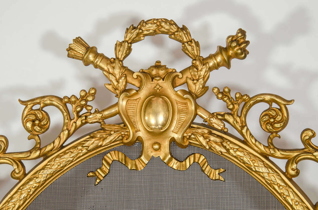 Antique French Louis XVI Gilt Bronze Figural Fire Screen 19th Century In Good Condition For Sale In New York, NY