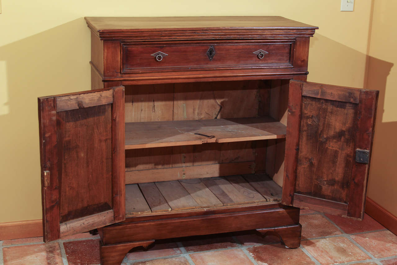 Pine Petite French Buffet with Drawer For Sale