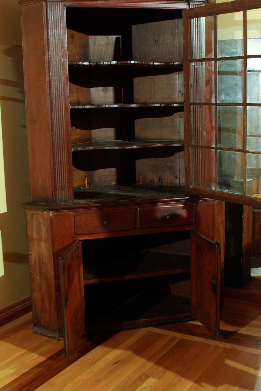 American 18th Century Corner Cupboard For Sale 2