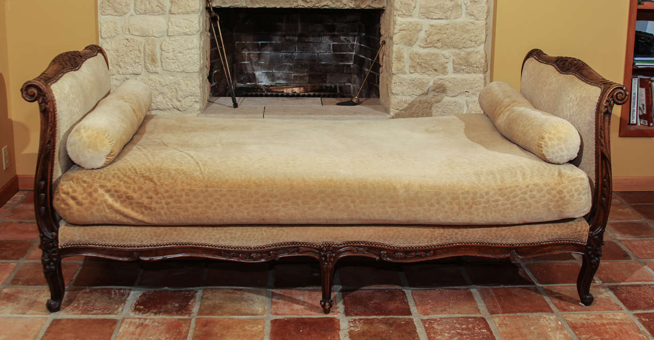 French Louis XV Daybed 4