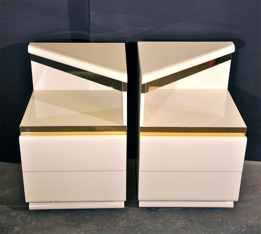 20th Century Pair of Soft Cream Formica Nightstands