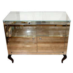 Single mirrored chest with cabriole legs