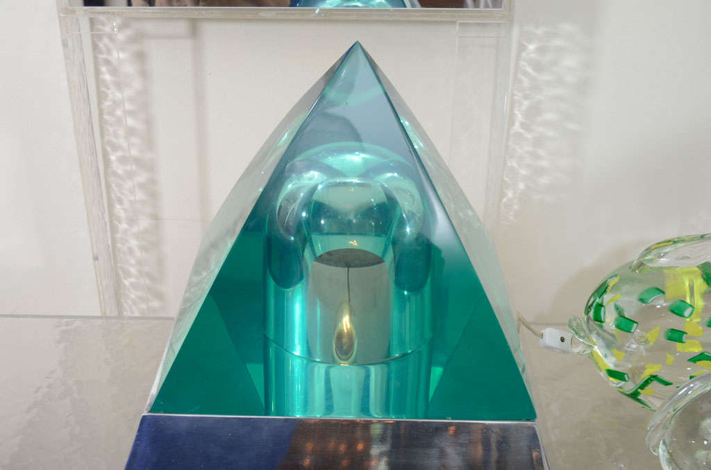 Lucite Pair of green lucite pyramid lights