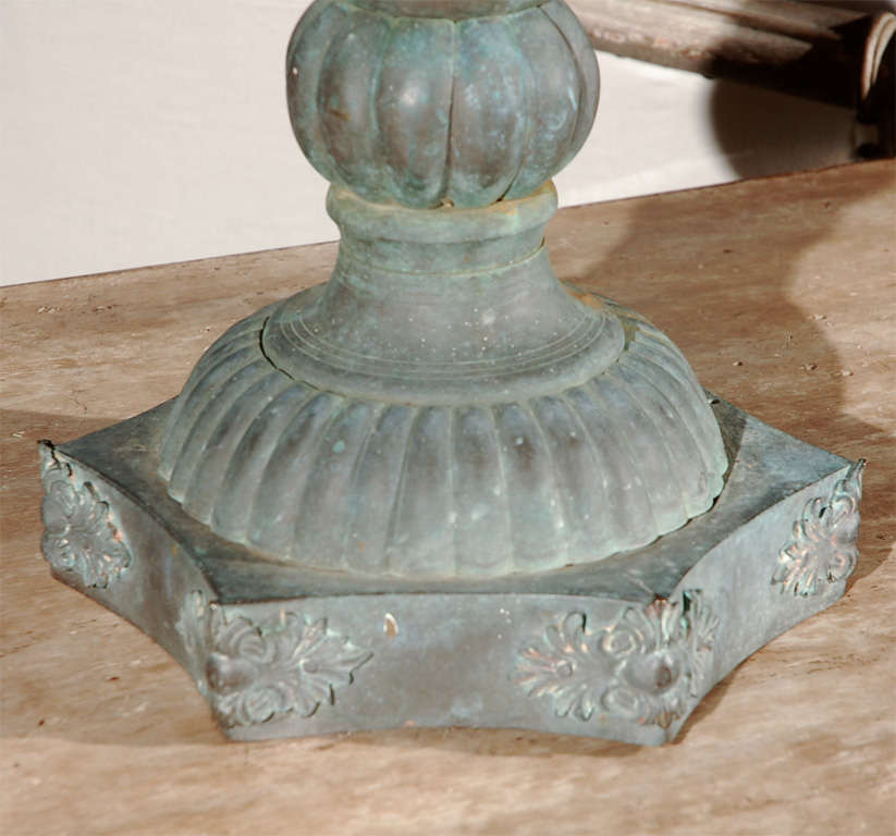 verdegriss urn/planter