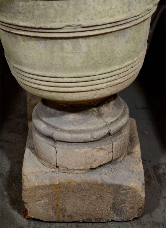 French Stone Urn on a Pedestal In Fair Condition For Sale In New York, NY