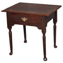 Charming Queen Anne Pad Foot Side Table