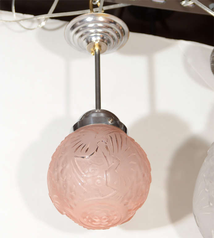 Apparecchio a globo in vetro smerigliato Art Deco di Muller Freres