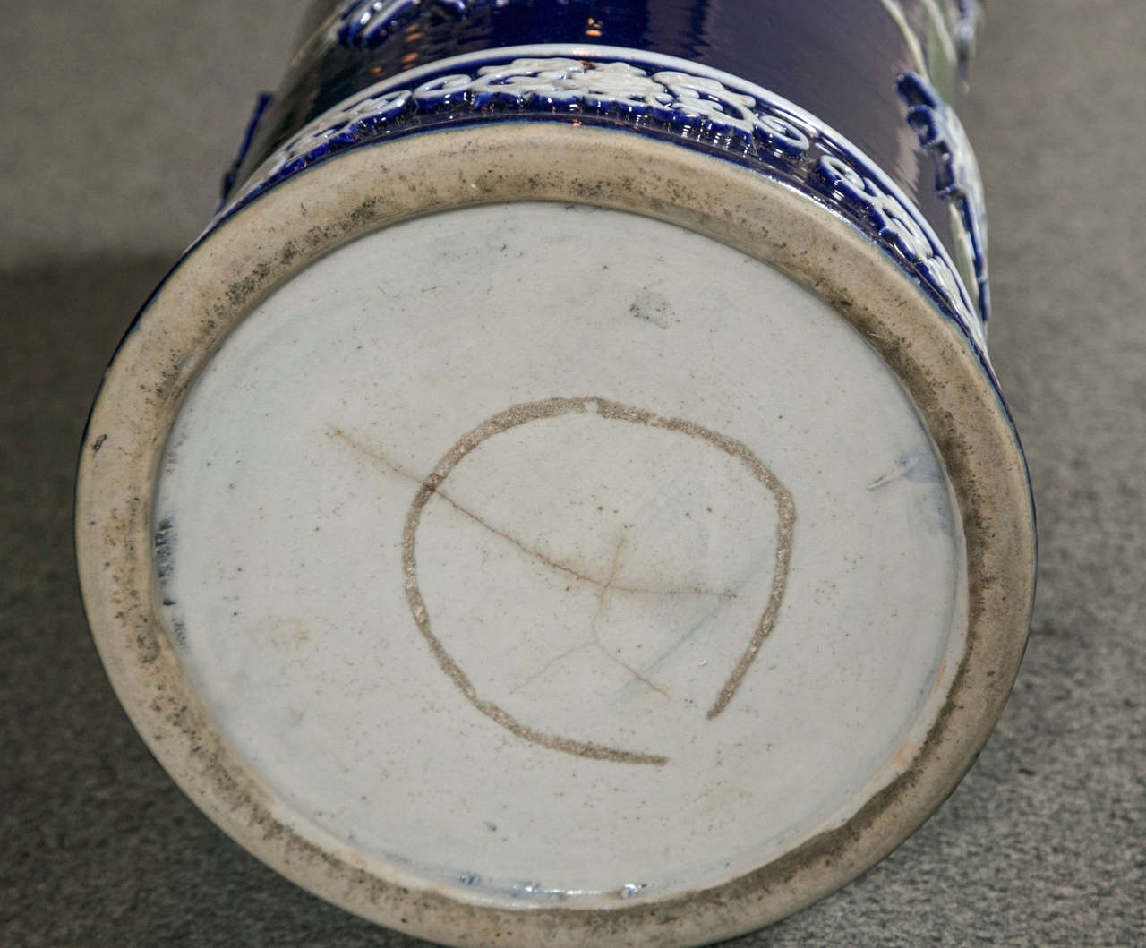 Japanese Ceramic Porcelain Umbrella or Cane Stand For Sale 5