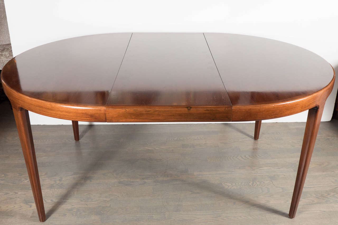 Mid-Century Modernist Extension Dining Table in the Manner of  Vladimir Kagan In Excellent Condition In New York, NY