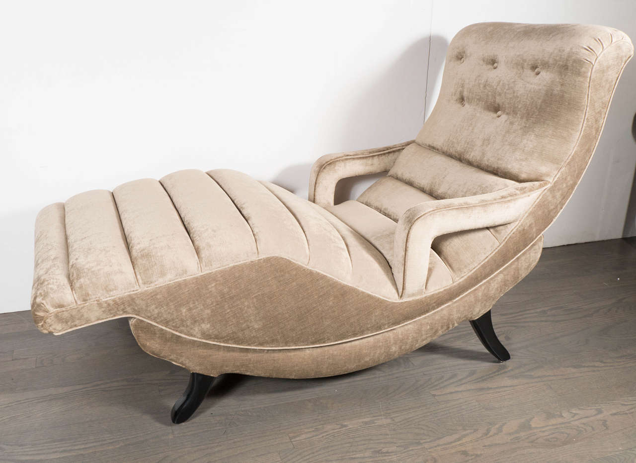 Sophisticated  Mid-Century Modernist Adjustable Chaise 4