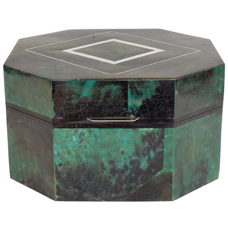 Penshell Box Octagonal, Dyed Penshell Emerald Box with Pearl Inlay at 1stDibs