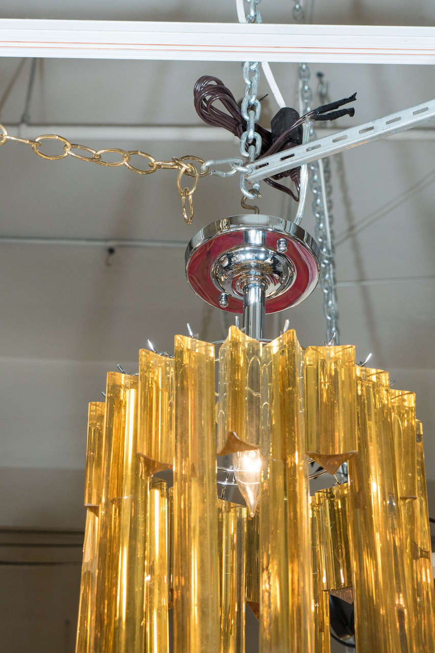 Mid-Century Modern Midcentury Italian Venini Style Chandelier with Staggered Amber Prisms For Sale