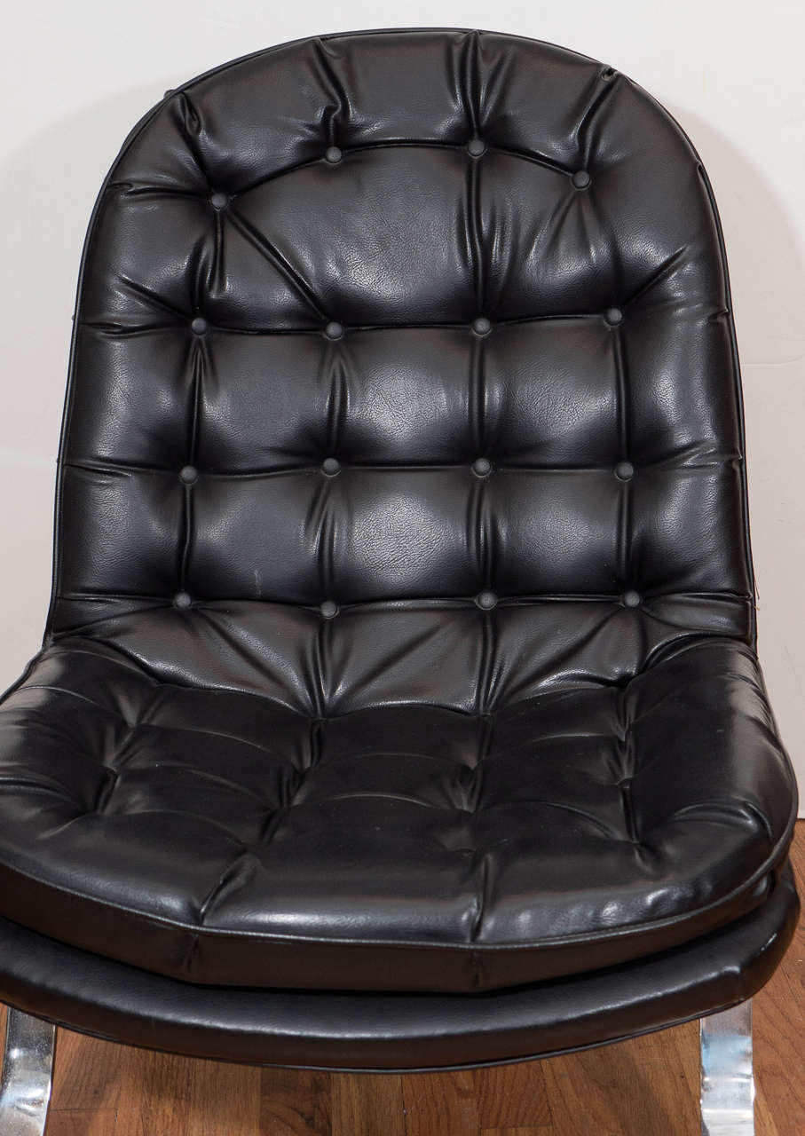 Arne Norell Style Lounge Chair in Tufted Black Vinyl on Chrome Legs In Good Condition In New York, NY