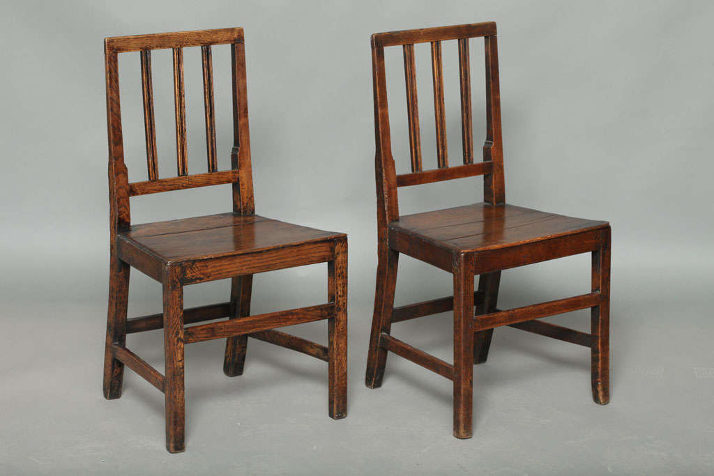 Hepplewhite Pair of Early 19th Century English Country Oak Side Chairs
