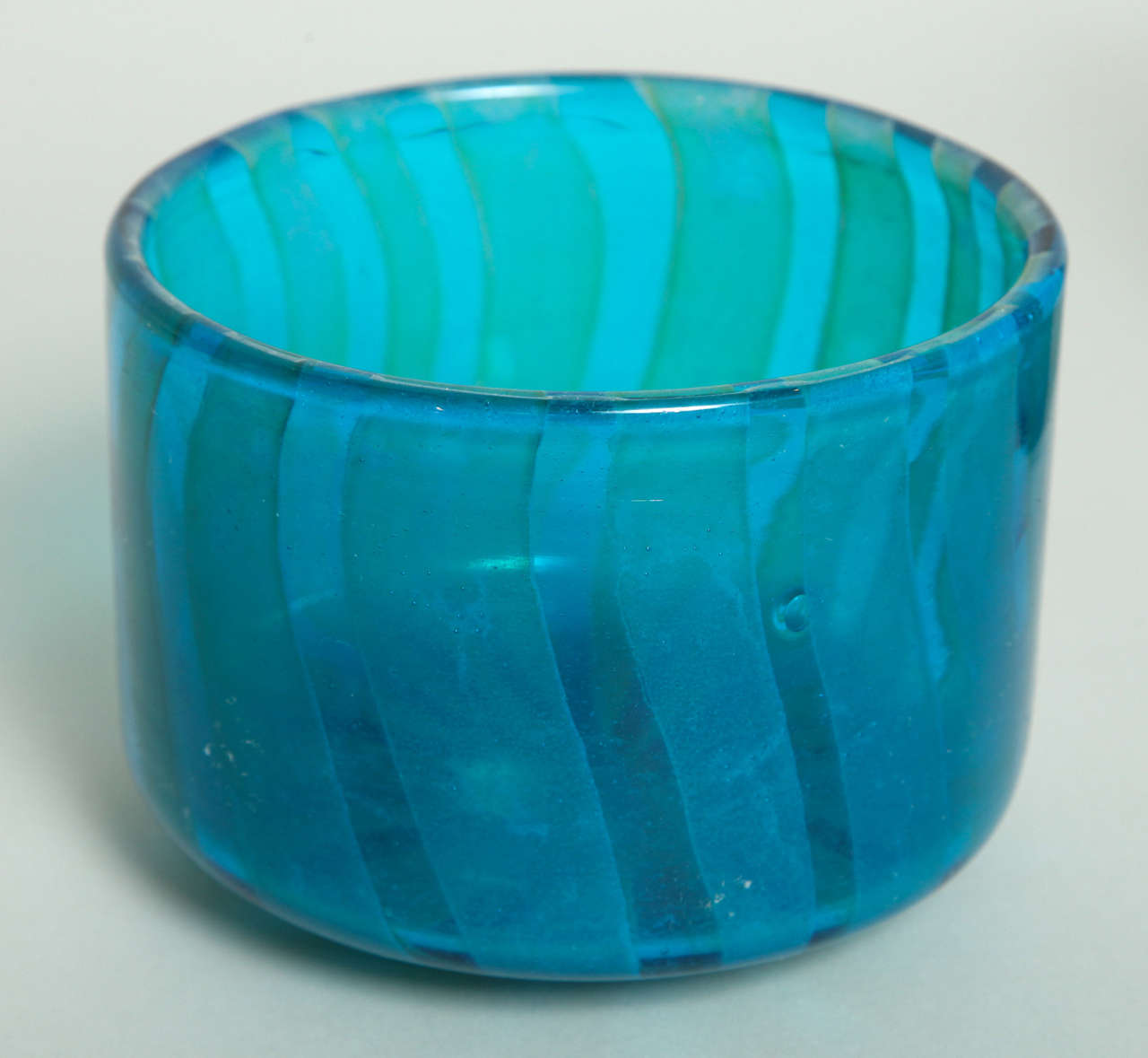 Kollektion blauer und grüner Studio-Glasvasen im Angebot 1