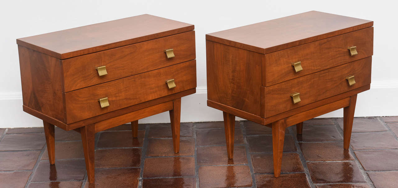Italian Mahogany and Brass Side Tables In Excellent Condition For Sale In Miami, FL
