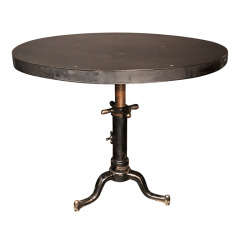 Sandwich Round Adjustable Table