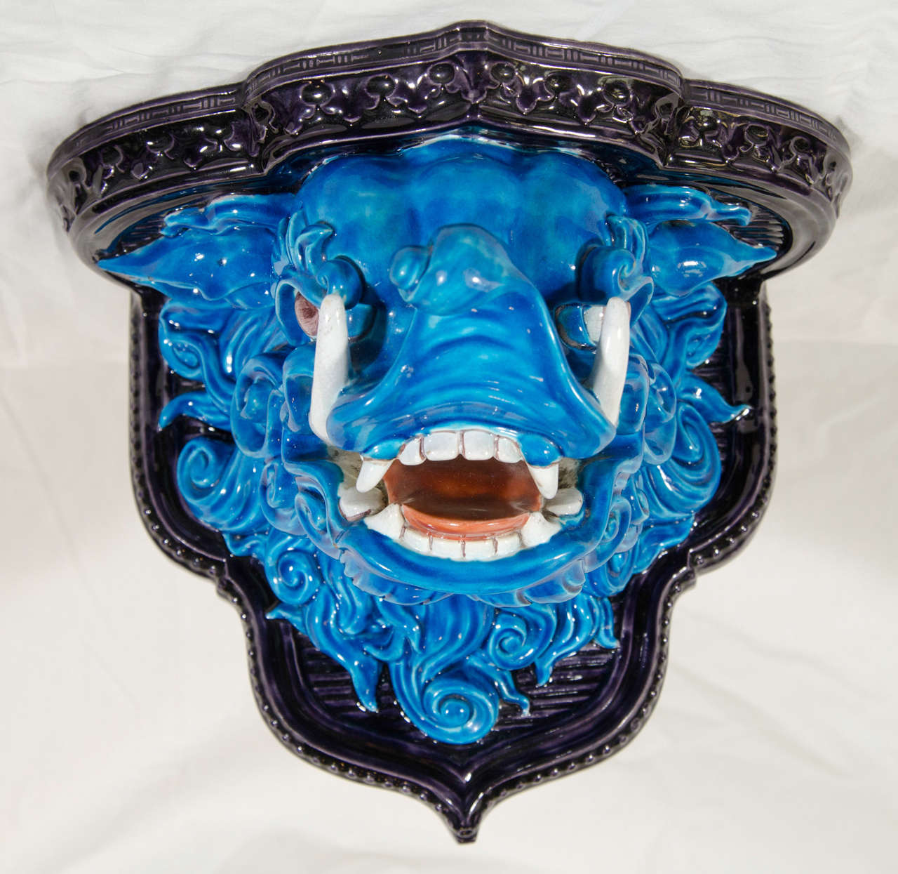 Ein Paar elektrische blaue Royal Worcester-Armbanduhren