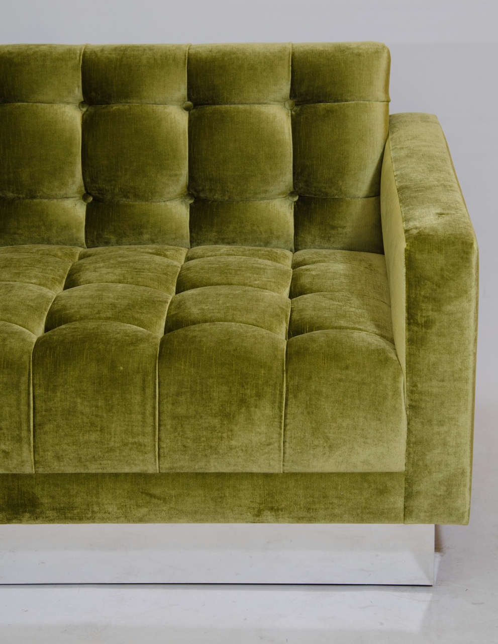 tufted velvet sofa