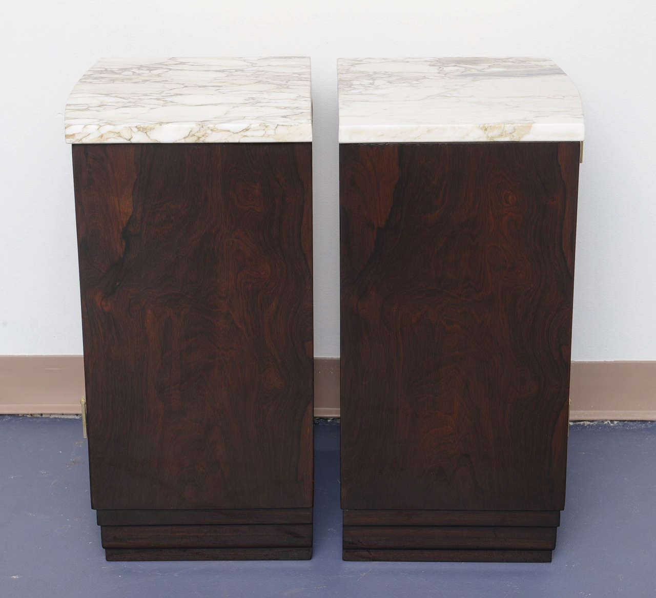 Pair of French Art Deco Night Stands 1