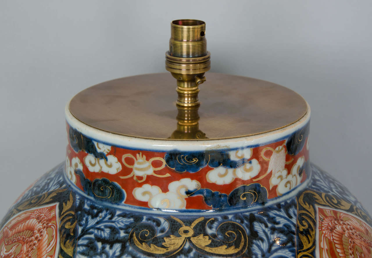 Japanese Imari Porcelain Vase Lamped, circa 1700 For Sale 1
