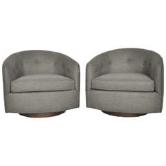 Milo Baughman Swivel Chairs on Walnut Bases