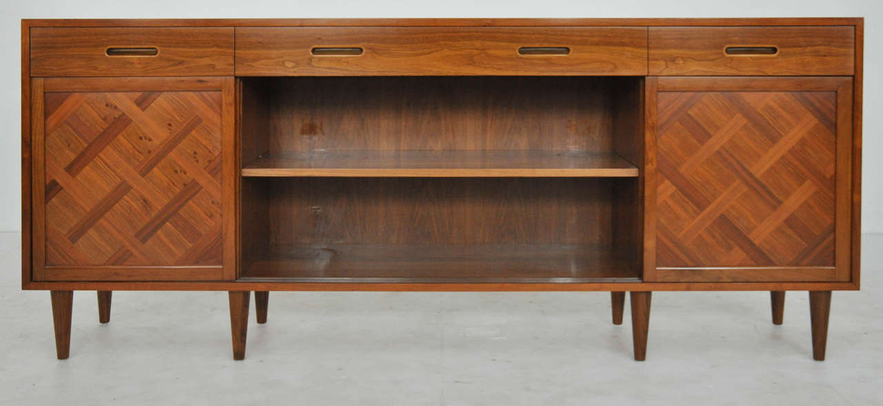 Dunbar Sideboard by Edward Wormley In Excellent Condition In Chicago, IL