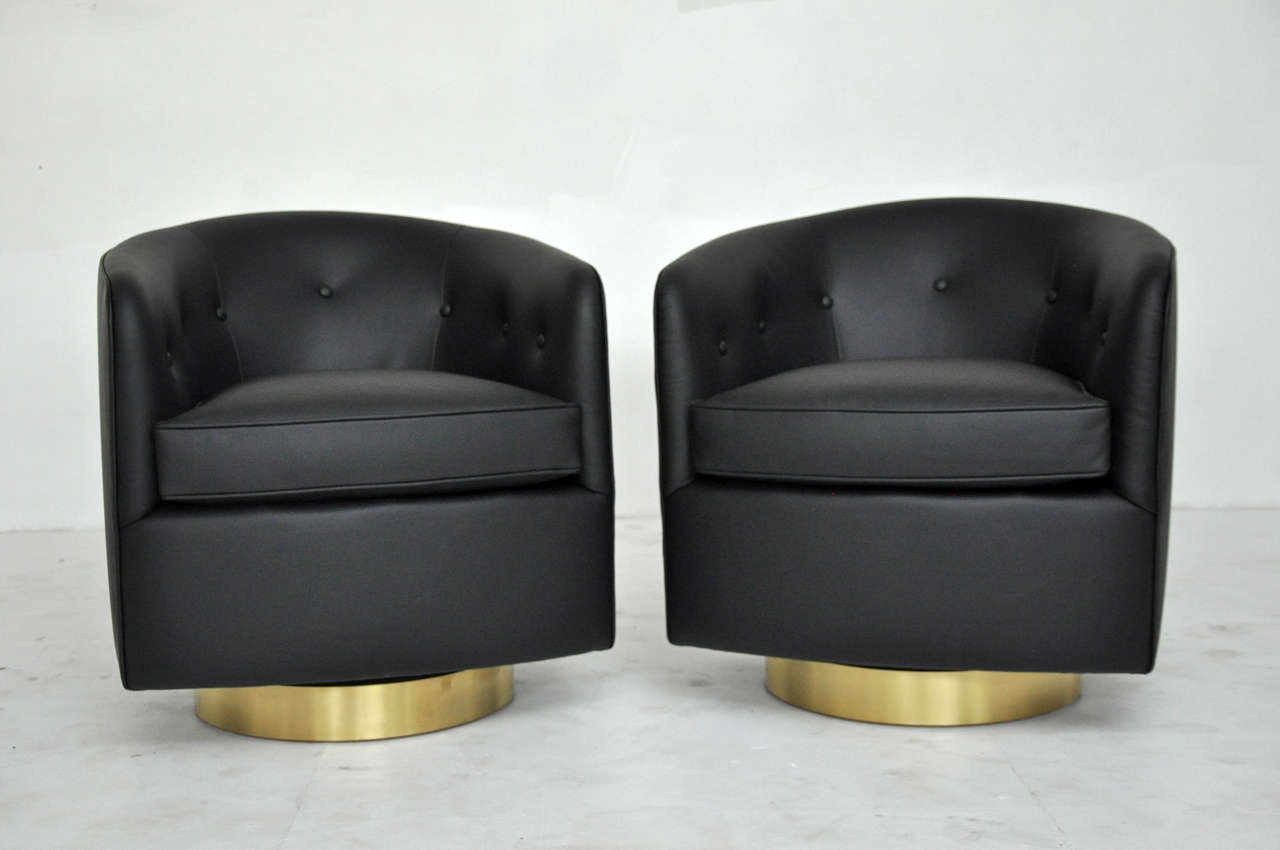 Brass Base Swivel Chairs by Milo Baughman In Excellent Condition In Chicago, IL