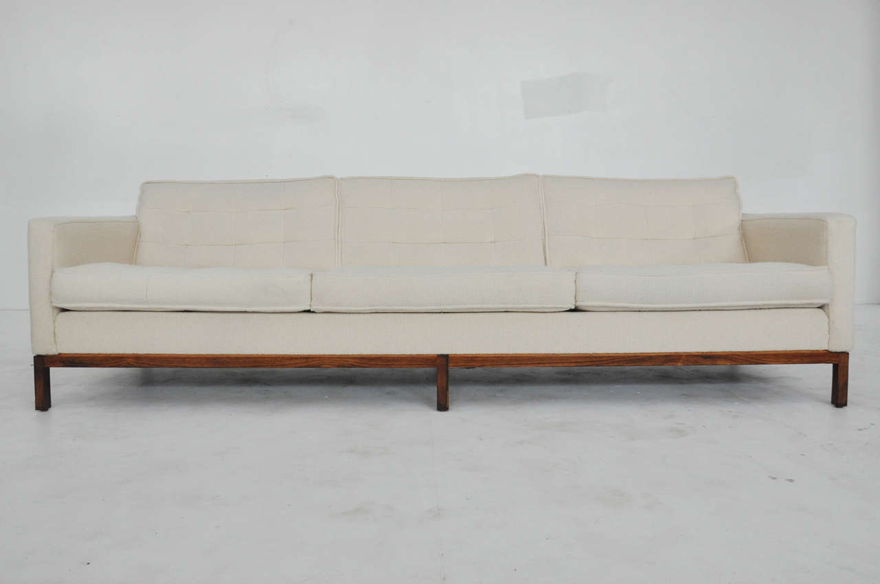 Florence Knoll Sofa on Rosewood Base For Sale at 1stDibs