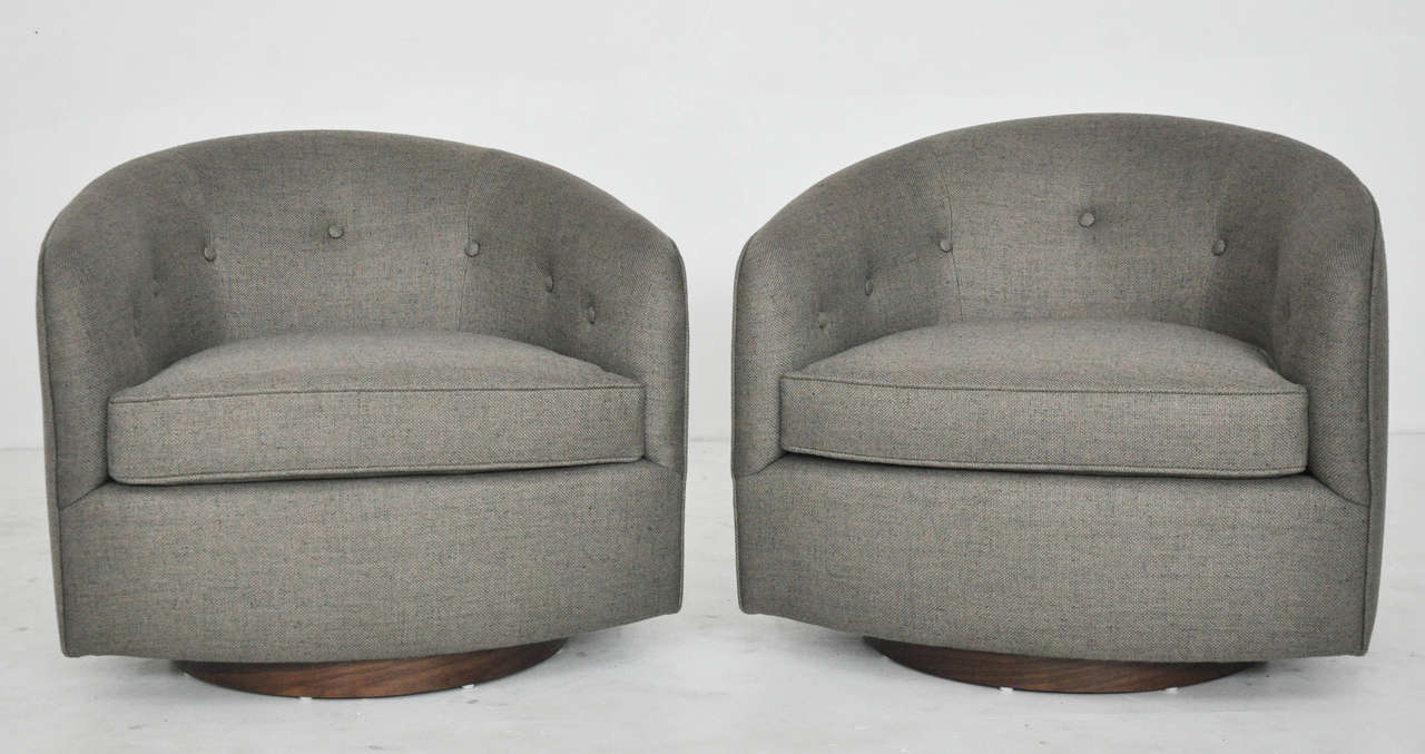 Milo Baughman Swivel Chairs on Walnut Bases at 1stDibs