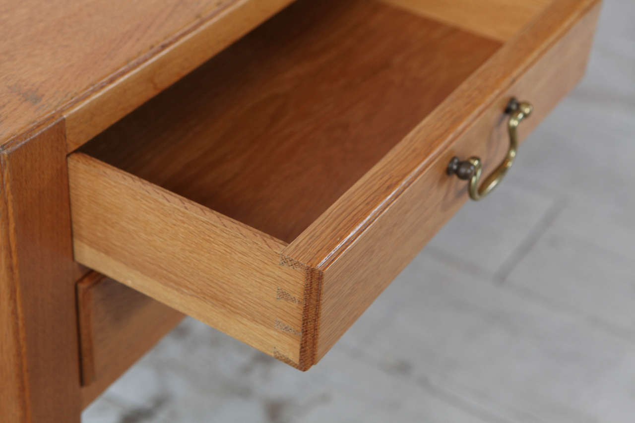 Midcentury Oak Five-Drawer Desk with Brass Pulls 1