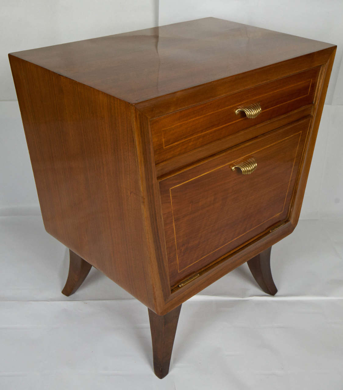 Mid-20th Century Pair of Italian 1930s Night Stand Made in Florence