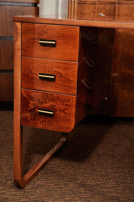 American Art Deco Desk Attributed to Gilbert Rohde for Kohler In Excellent Condition For Sale In Pompano Beach, FL