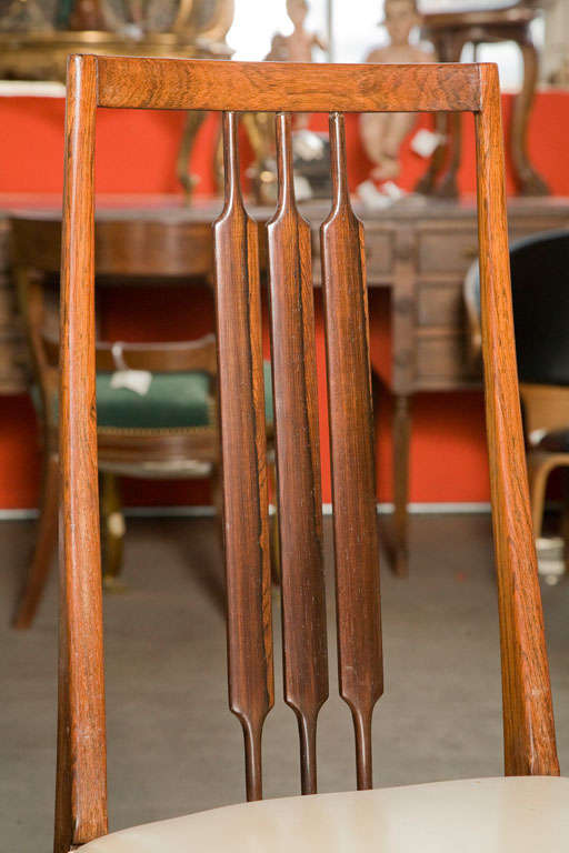 Lot de 10 chaises de salle à manger Jacaranda avec sièges rembourrés en cuir