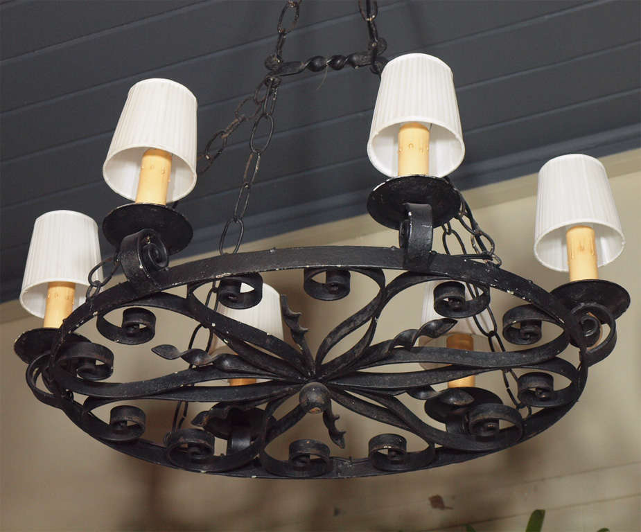 Antique French Provincial Iron Round 6-Light Chandelier For Sale 1