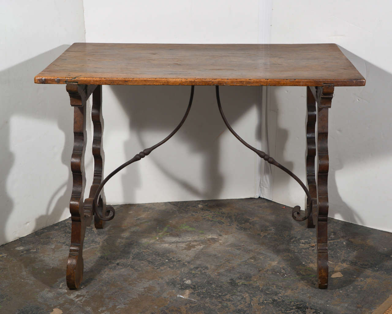 18th century Spanish, walnut table