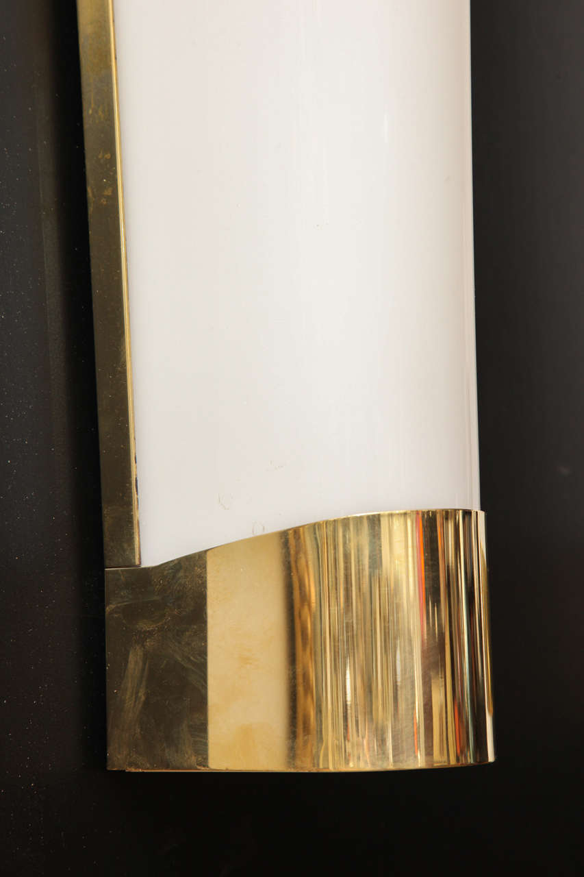 Mid-20th Century Pair of Art Deco Wall Sconces For Sale