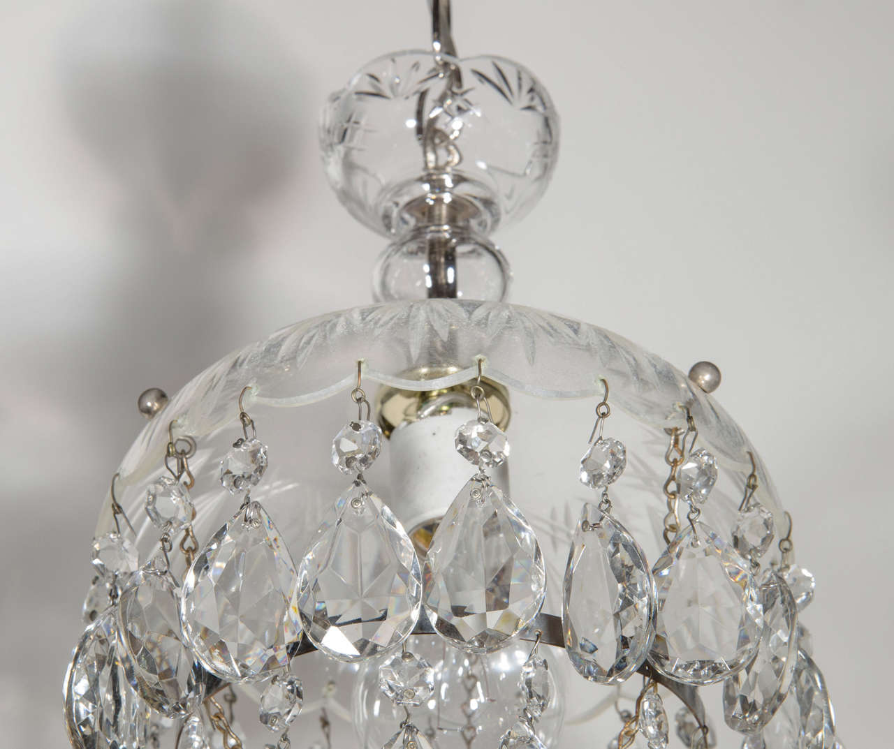1940s Hollywood Crystal Chandelier with Cut Crystal Pendants In Excellent Condition In Fort Lauderdale, FL