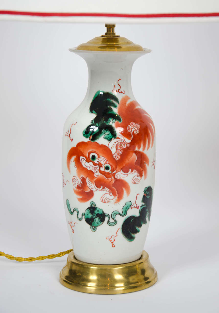 Pair of late 19th century Chinese Porcelain Vases as Table Lamps In Excellent Condition For Sale In London, GB