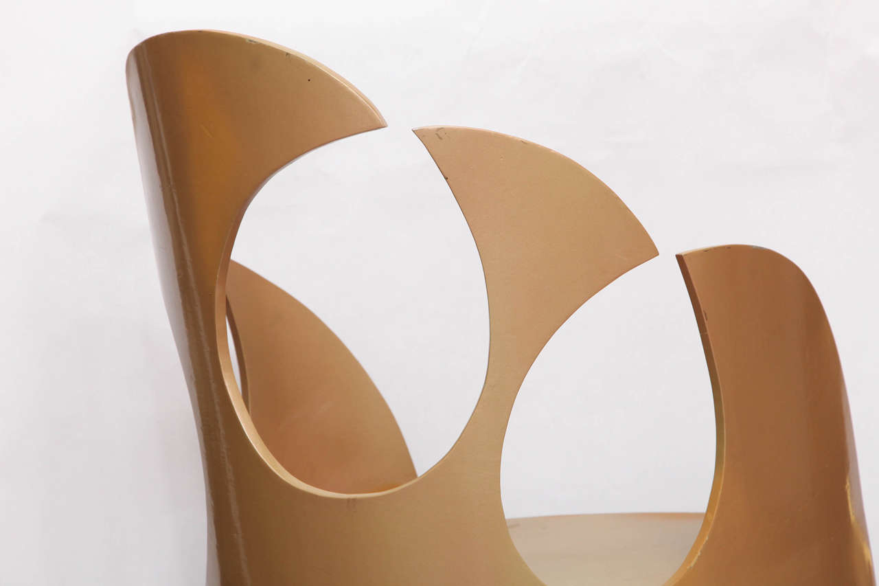 1980s Sculptural Chair Crafted of Painted Metal 4