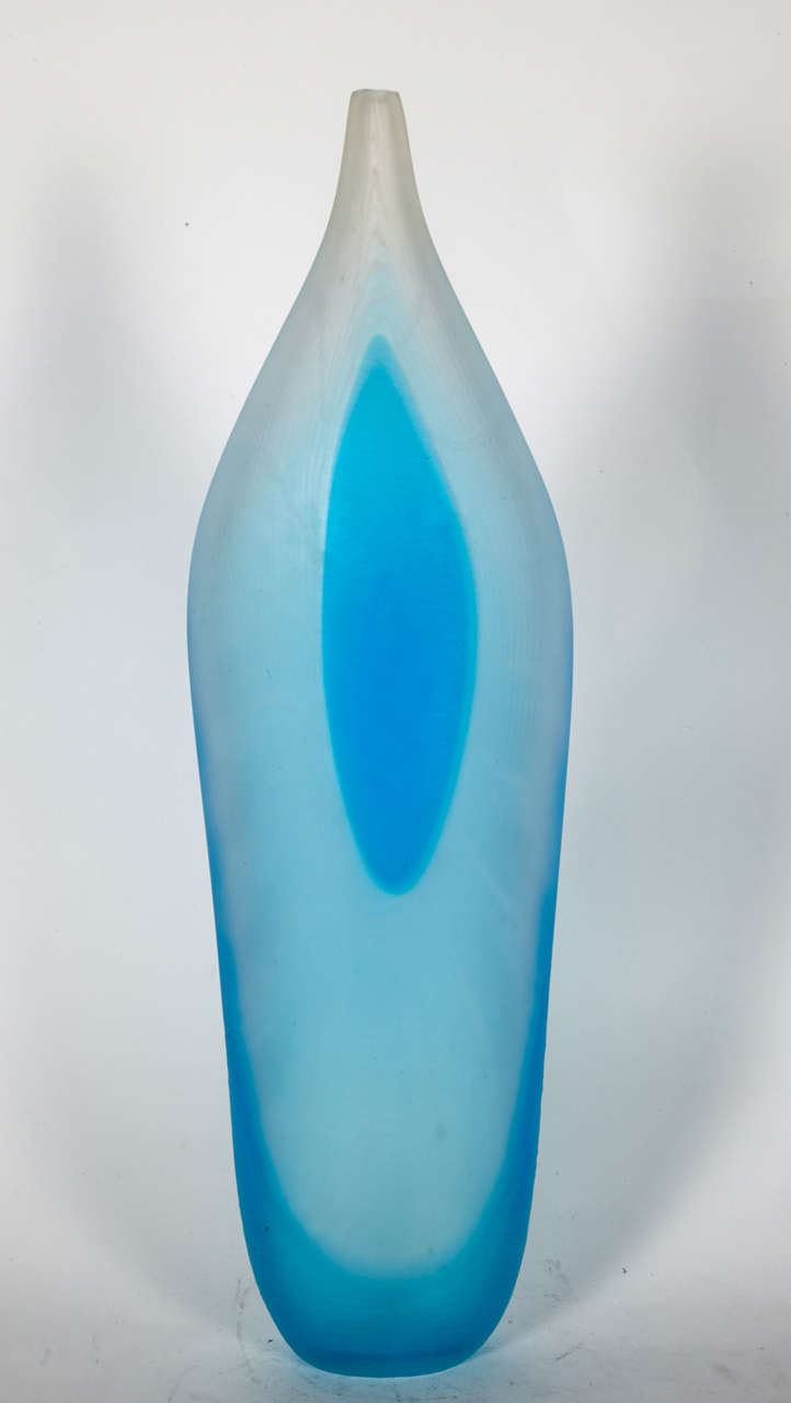 Artistic Murano Glass Vase by Studio Salvadore In Excellent Condition For Sale In New York, NY