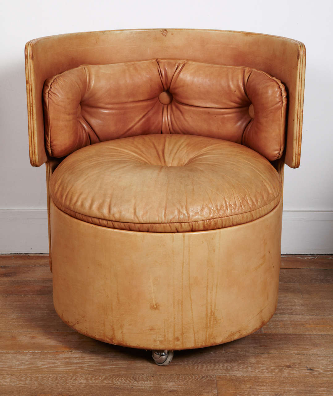 Waschtisch und Stuhl:: Poltrona Frau:: Designer Luigi Massoni 1969 1