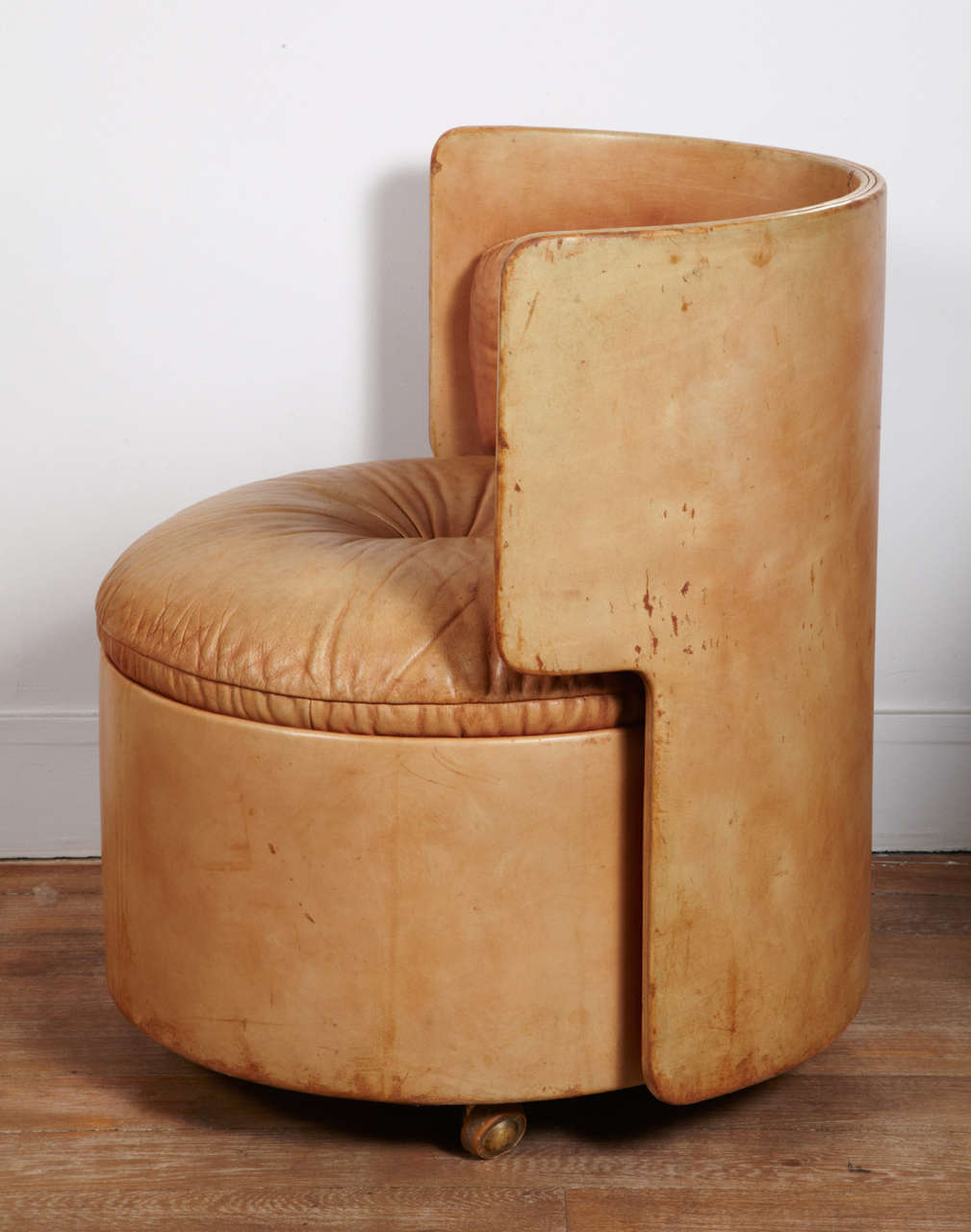Mid-20th Century Vanity and chair, Poltrona Frau, Designer Luigi Massoni 1969